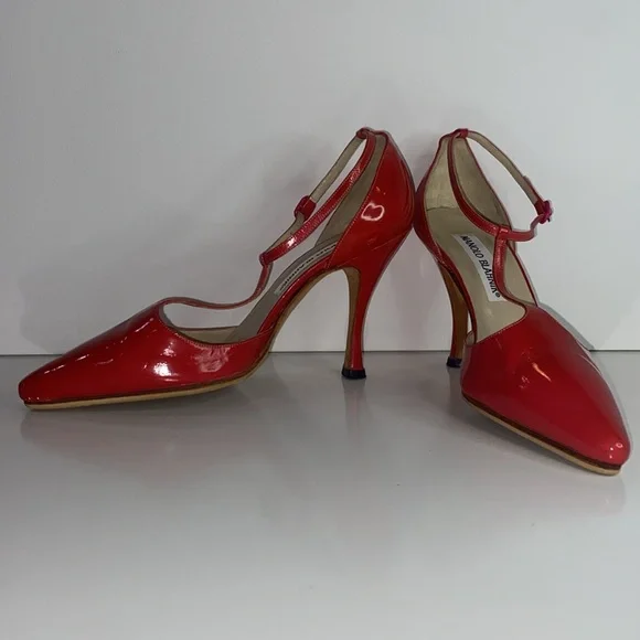 Manolo Blahnik Sexy Red Patent Leather T-Strap Heels to Dance all nite! VGUC 36 - Picture 3 of 15